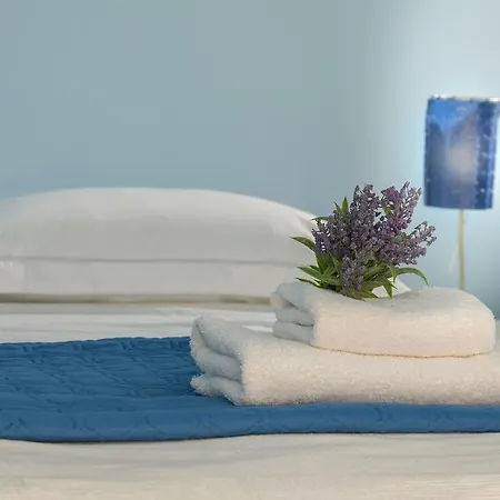 Azure Beachfront Appartement