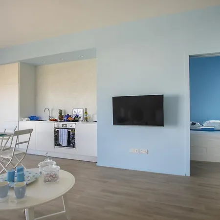 아파트 Azure Beachfront *