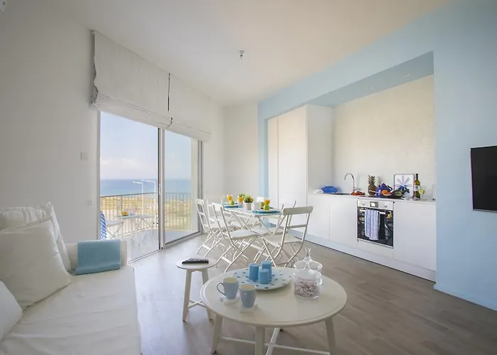 דירה Azure Beachfront פרוטאראס